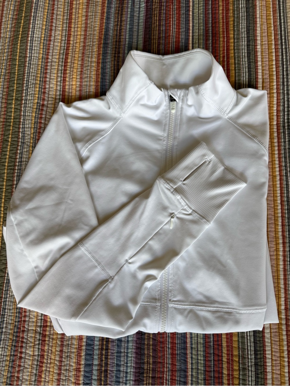 Fila Sport Women's L white stretch fitted jacket thumb holes zip up NWOT running